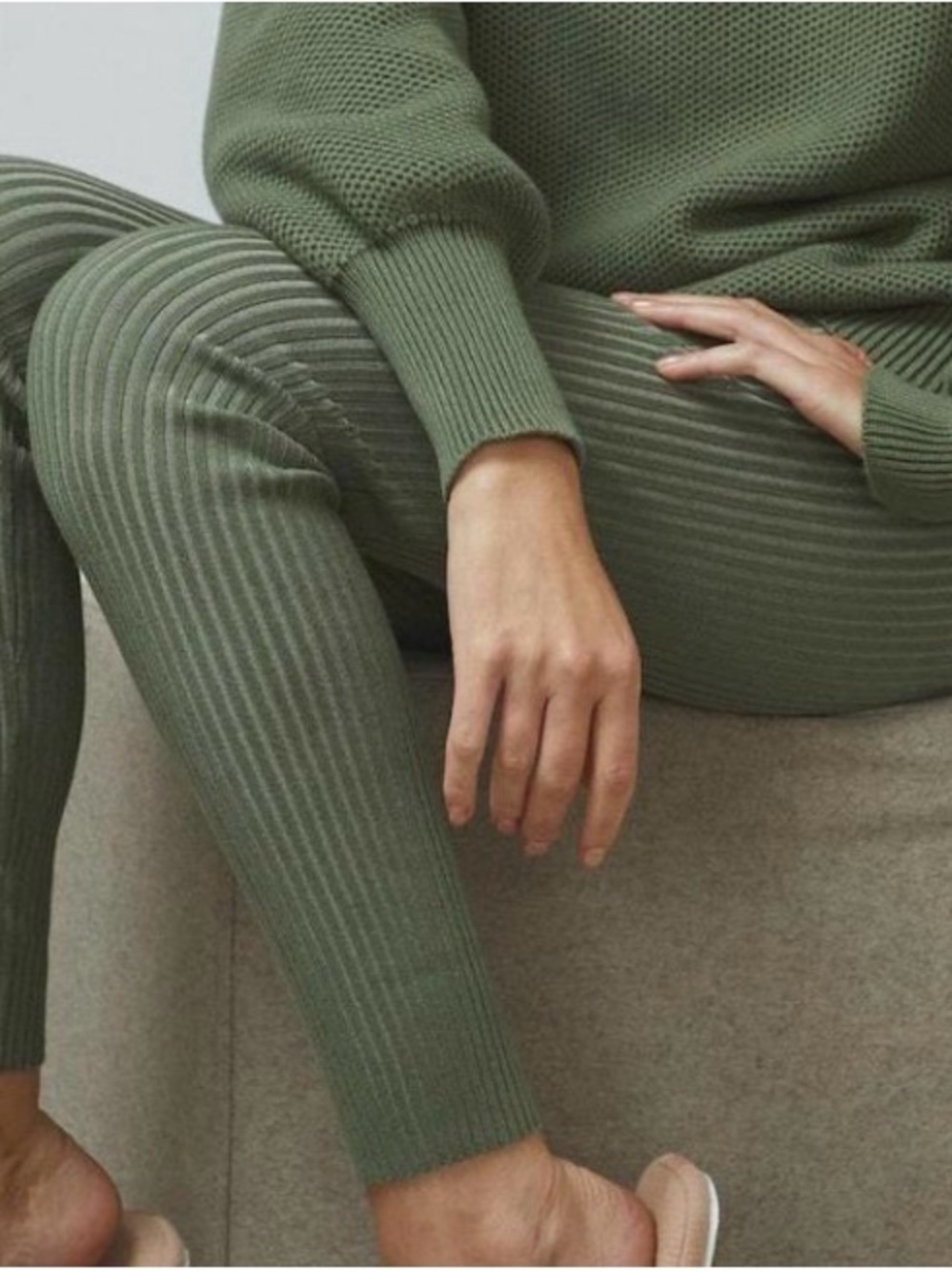 Lunya sz M Ribbed Knit High-Waist Leggings in Olive Green